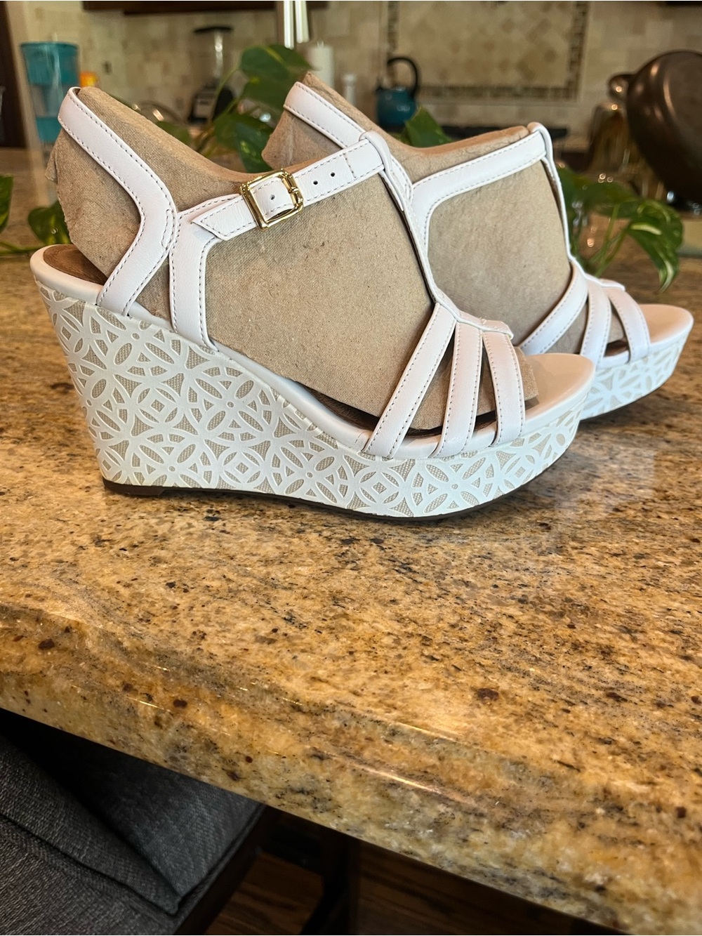 Clark’s NWT - Women’s White Wedge Sandals with Decorative Platform
